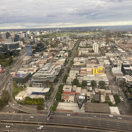 Chic Urban Escape Pool, Gym And City Charm Melbourne Esterno foto